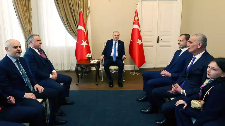 Erdoğan, UEFA Başkanı Ceferin ile Görüştü Erdoğan, UEFA Başkanı Ceferin ile Görüştü